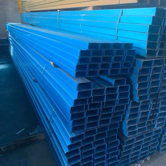 Thép Nhẹ Xanh Và Trắng